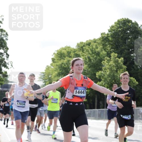 29.06.2025 - hella hamburg halbmarathon Jannik Wohlers http://msf.ph/oto/8220596 29.06.2025 09:50:50 Lombardsbrücke 1136, 1256, 1912, 1941, 1962, 2579, 3700, 4854, 4888, 4889, 5275, 5387, 6593, 6721, 6901, 7116, 7284, 7378, 7693, 7962, 8122, 8319, 8966, 9262, 9313, 9371, 9755, 9833, 9885, 10193, 10415, 10469, 11907, 11922, 12153, 12385, 12434, 12808, 12915, 13268, 13525, 14093, 14201, 14210, 14447, 14811, 14816, 15424, 15654, 15706, 15862, 16224, 16295, 16656, 16761, 17492, 17668, 17834, 18274, 18650, 18963 meine-sportfotos.de