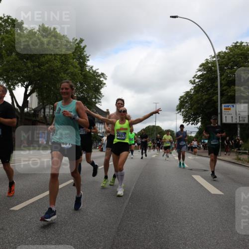 29.06.2025 - hella hamburg halbmarathon Yannick Fuchs http://msf.ph/oto/8220615 29.06.2025 10:46:02 20KM 2287, 2364, 2396, 2397, 2595, 2670, 2818, 4140, 4814, 5008, 5032, 5093, 5102, 5482, 6286, 6390, 6657, 7409, 7724, 7732, 8371, 8413, 8661, 8710, 9082, 9093, 10115, 11551, 11791, 12224, 12367, 12580, 13015, 13047, 13051, 13792, 14122, 14300, 14561, 15356, 15643, 15727, 15829, 15831, 16003, 16179, 16357, 16591, 17033, 17815, 17978, 17997, 18019, 18475, 18801, 18869, 18982 meine-sportfotos.de