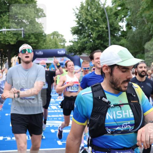 29.06.2025 - hella hamburg halbmarathon Zöllner http://msf.ph/oto/8220629 29.06.2025 10:52:15 Ziel 1482, 2397, 2595, 4837, 5032, 5087, 5093, 5378, 5482, 6897, 9074, 9082, 12135, 12580, 13726, 14248, 14300, 15275, 16003, 16320, 16591, 17033, 17130, 18475, 18801 meine-sportfotos.de