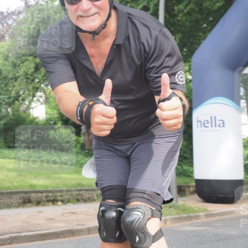 29.06.2025 - hella hamburg halbmarathon KatJ http://msf.ph/oto/8220686 29.06.2025 09:36:43 Zwischen KM18-KM19  meine-sportfotos.de