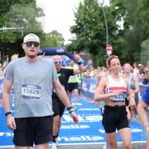 29.06.2025 - hella hamburg halbmarathon Zöllner http://msf.ph/oto/8220743 29.06.2025 10:52:15 Ziel 1482, 2397, 2595, 4837, 5032, 5087, 5093, 5378, 5482, 6897, 9074, 9082, 12135, 12580, 13726, 14248, 14300, 15275, 16003, 16320, 16591, 17033, 17130, 18475, 18801 meine-sportfotos.de