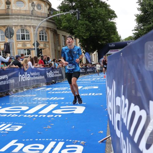 29.06.2025 - hella hamburg halbmarathon Strokosch-Dieckow http://msf.ph/oto/8220767 29.06.2025 10:28:58 Ziel 1827, 10351, 16157, 18874, 19142 meine-sportfotos.de
