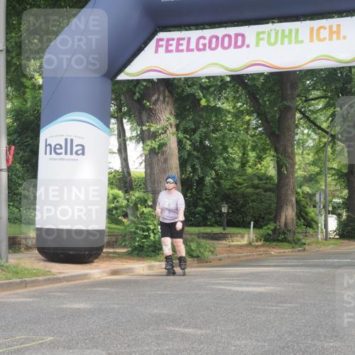 29.06.2025 - hella hamburg halbmarathon KatJ http://msf.ph/oto/8220866 29.06.2025 09:37:09 Zwischen KM18-KM19  meine-sportfotos.de