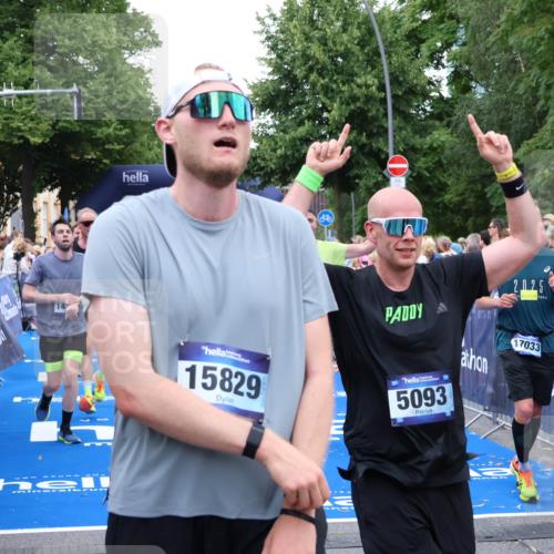 29.06.2025 - hella hamburg halbmarathon Zöllner http://msf.ph/oto/8220882 29.06.2025 10:52:16 Ziel 1482, 2397, 4419, 4837, 5032, 5087, 5093, 5482, 6897, 9074, 9082, 12135, 13726, 14248, 14300, 15275, 16003, 16320, 16591, 17033, 17130, 18475, 18801 meine-sportfotos.de