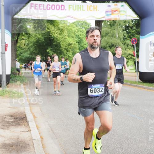 29.06.2025 - hella hamburg halbmarathon MichiJ http://msf.ph/oto/8220890 29.06.2025 10:24:21 Zwischen KM18-KM19 1562, 5554, 6032, 11559, 13419, 14603, 15115, 17306, 18220 meine-sportfotos.de