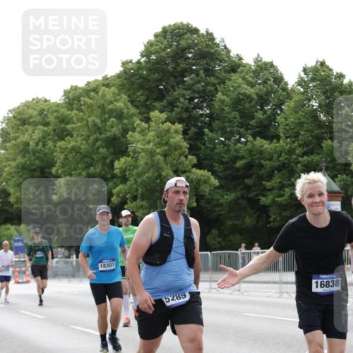 29.06.2025 - hella hamburg halbmarathon Jannik Wohlers http://msf.ph/oto/8220891 29.06.2025 10:27:19 Lombardsbrücke 2080, 3389, 5177, 5285, 6214, 7764, 7978, 8085, 9688, 10158, 10412, 10413, 12823, 13043, 13860, 14206, 15607, 16569, 16804, 16838, 17427, 17791, 18012, 18301, 18626 meine-sportfotos.de