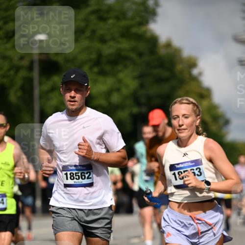 29.06.2025 - hella hamburg halbmarathon Dr. Thomas Lammeyer http://msf.ph/oto/8220971 29.06.2025 09:49:37 Kennedybrücke 2525, 3809, 3843, 3955, 4812, 5042, 6169, 6495, 7534, 7845, 7901, 8784, 8956, 10298, 10453, 10929, 11199, 11230 meine-sportfotos.de