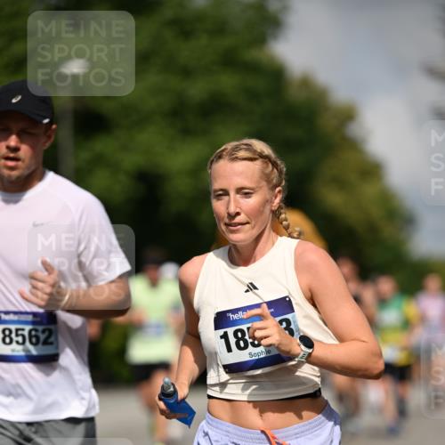29.06.2025 - hella hamburg halbmarathon Dr. Thomas Lammeyer http://msf.ph/oto/8221123 29.06.2025 09:49:38 Kennedybrücke 2525, 3809, 3843, 3955, 4812, 5042, 6169, 6495, 7534, 7845, 7901, 8784, 8956, 10298, 10453, 10929, 11199, 11230 meine-sportfotos.de