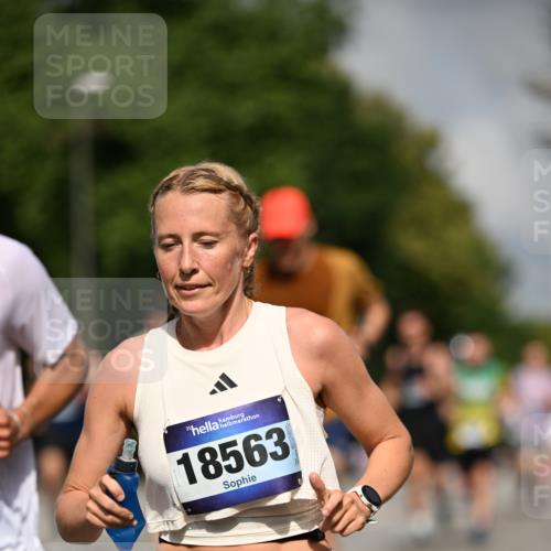 29.06.2025 - hella hamburg halbmarathon Dr. Thomas Lammeyer http://msf.ph/oto/8221156 29.06.2025 09:49:38 Kennedybrücke 2525, 3809, 3843, 3955, 4812, 5042, 6169, 6495, 7534, 7845, 7901, 8784, 8956, 10298, 10453, 10929, 11199, 11230 meine-sportfotos.de
