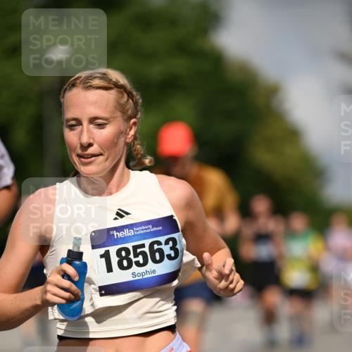 29.06.2025 - hella hamburg halbmarathon Dr. Thomas Lammeyer http://msf.ph/oto/8221179 29.06.2025 09:49:38 Kennedybrücke 2525, 3809, 3843, 3955, 4812, 5042, 6169, 6495, 7534, 7845, 7901, 8784, 8956, 10298, 10453, 10929, 11199, 11230 meine-sportfotos.de