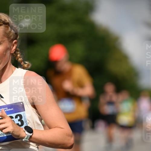 29.06.2025 - hella hamburg halbmarathon Dr. Thomas Lammeyer http://msf.ph/oto/8221213 29.06.2025 09:49:38 Kennedybrücke 2525, 3809, 3843, 3955, 4812, 5042, 6169, 6495, 7534, 7845, 7901, 8784, 8956, 10298, 10453, 10929, 11199, 11230 meine-sportfotos.de