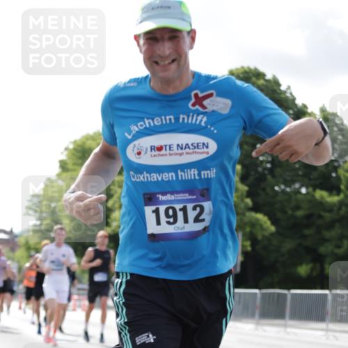 29.06.2025 - hella hamburg halbmarathon Jannik Wohlers http://msf.ph/oto/8221231 29.06.2025 09:50:57 Lombardsbrücke 1136, 1912, 1920, 1941, 2972, 3523, 3700, 4759, 4854, 4889, 4999, 6593, 6721, 6901, 7378, 7693, 7962, 8319, 9262, 9313, 9371, 9755, 9885, 11049, 11907, 11959, 12153, 12385, 12808, 13525, 14093, 14201, 14210, 14447, 14816, 15383, 15424, 15654, 15706, 15857, 15862, 16224, 16656, 16761, 17492, 17668, 17724, 17834, 18013, 18274, 18868, 18963, 18970 meine-sportfotos.de