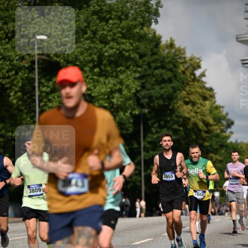 29.06.2025 - hella hamburg halbmarathon Dr. Thomas Lammeyer http://msf.ph/oto/8221235 29.06.2025 09:49:39 Kennedybrücke 2525, 3809, 3843, 3955, 4477, 4812, 5042, 6169, 6495, 7534, 7845, 7901, 8784, 8956, 10298, 10453, 10929, 11199, 11230 meine-sportfotos.de