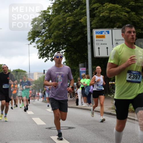 29.06.2025 - hella hamburg halbmarathon Yannick Fuchs http://msf.ph/oto/8221271 29.06.2025 10:46:05 20KM 2287, 2364, 2396, 2397, 2595, 2670, 2818, 4140, 4814, 5008, 5032, 5093, 5102, 5482, 6286, 6390, 6657, 7409, 7724, 7732, 8371, 8661, 8710, 8977, 9082, 9093, 9876, 10115, 11551, 11791, 12367, 12580, 13015, 13047, 13051, 13792, 14122, 14300, 14561, 15356, 15427, 15727, 15829, 15831, 16003, 16179, 16357, 16591, 17815, 17997, 18475, 18801, 18869, 18982 meine-sportfotos.de