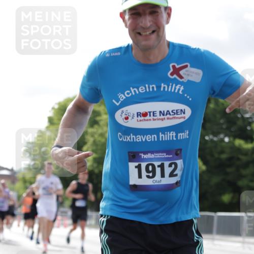29.06.2025 - hella hamburg halbmarathon Jannik Wohlers http://msf.ph/oto/8221275 29.06.2025 09:50:57 Lombardsbrücke 1136, 1912, 1920, 1941, 2972, 3523, 3700, 4759, 4854, 4889, 4999, 6593, 6721, 6901, 7378, 7693, 7962, 8319, 9262, 9313, 9371, 9755, 9885, 11049, 11907, 11959, 12153, 12385, 12808, 13525, 14093, 14201, 14210, 14447, 14816, 15383, 15424, 15654, 15706, 15857, 15862, 16224, 16656, 16761, 17492, 17668, 17724, 17834, 18013, 18274, 18868, 18963, 18970 meine-sportfotos.de