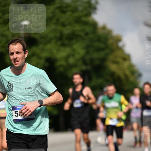 29.06.2025 - hella hamburg halbmarathon Dr. Thomas Lammeyer http://msf.ph/oto/8221283 29.06.2025 09:49:40 Kennedybrücke 2525, 3809, 3843, 3955, 4477, 4812, 5042, 6169, 6495, 7534, 7845, 7901, 8784, 8956, 10298, 10453, 10865, 10929, 11199, 11230 meine-sportfotos.de