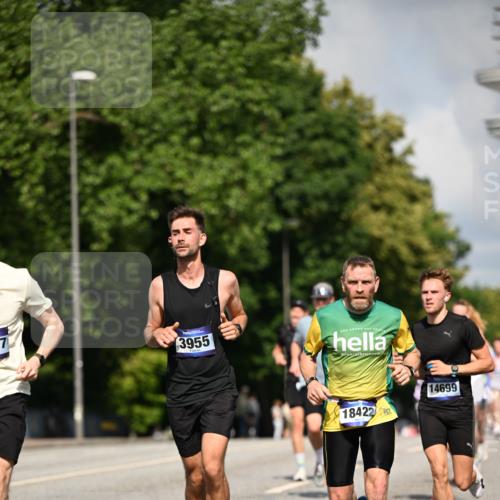 29.06.2025 - hella hamburg halbmarathon Dr. Thomas Lammeyer http://msf.ph/oto/8221417 29.06.2025 09:49:41 Kennedybrücke 1344, 2525, 3809, 3843, 3955, 4477, 4812, 5042, 6169, 6495, 7534, 7628, 7845, 7901, 8784, 8956, 10298, 10453, 10865, 10929, 11199, 11230 meine-sportfotos.de