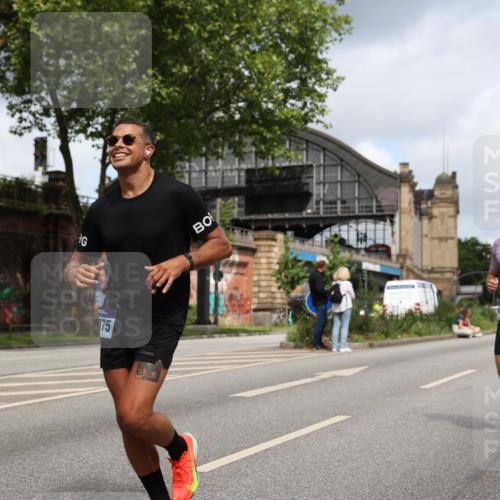 29.06.2025 - hella hamburg halbmarathon Yannick Fuchs http://msf.ph/oto/8221581 29.06.2025 10:33:07 20KM 1042, 1615, 1688, 1710, 2262, 2296, 2719, 2745, 2849, 3014, 3431, 3530, 4148, 5091, 5248, 6095, 6684, 7110, 8091, 10218, 11049, 11281, 11379, 12137, 12915, 13755, 14688, 14992, 15372, 16075, 16280, 17154, 17623, 17722, 18761 meine-sportfotos.de