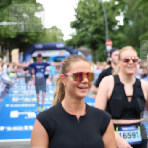 29.06.2025 - hella hamburg halbmarathon Zöllner http://msf.ph/oto/8221710 29.06.2025 10:52:22 Ziel 4140, 4419, 4587, 4837, 5087, 5482, 6164, 7896, 9074, 13211, 13707, 15446, 17773 meine-sportfotos.de