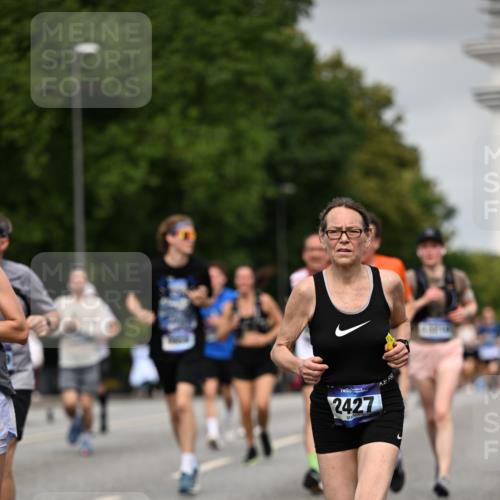 29.06.2025 - hella hamburg halbmarathon Dr. Thomas Lammeyer http://msf.ph/oto/8221743 29.06.2025 10:13:00 Kennedybrücke 1147, 1188, 1823, 2427, 2978, 3762, 4592, 4859, 5885, 6674, 7198, 9718, 9823, 9951, 9958, 10035, 10092, 10194, 10609, 10857 meine-sportfotos.de