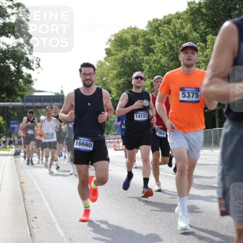 29.06.2025 - hella hamburg halbmarathon Jannik Wohlers http://msf.ph/oto/8221771 29.06.2025 09:51:05 Lombardsbrücke 1136, 1520, 1570, 1912, 1920, 1941, 2880, 2972, 3523, 3700, 4297, 4634, 4759, 4843, 4999, 5375, 5410, 7105, 7363, 7378, 7962, 8871, 9364, 9885, 10480, 11049, 11417, 11959, 13196, 13479, 14201, 14210, 14722, 14816, 15383, 15424, 15542, 15828, 15857, 15862, 16281, 16656, 16660, 17381, 17382, 17492, 17724, 17834, 18013, 18539, 18868, 18970 meine-sportfotos.de