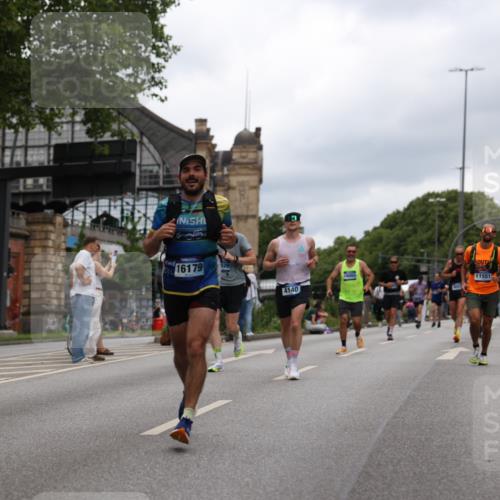 29.06.2025 - hella hamburg halbmarathon Yannick Fuchs http://msf.ph/oto/8221793 29.06.2025 10:46:07 20KM 2287, 2396, 2397, 2595, 4140, 4814, 5008, 5032, 5093, 5102, 5399, 5482, 6286, 6390, 6657, 7130, 7409, 7724, 7732, 8139, 8371, 8661, 8710, 8977, 9082, 9093, 9876, 10115, 11551, 12367, 12580, 13015, 13047, 13051, 13327, 13792, 14122, 14300, 14561, 15356, 15427, 15727, 15829, 15831, 16003, 16179, 16357, 16591, 17997, 18475, 18801, 18869, 18982 meine-sportfotos.de