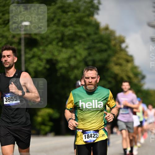 29.06.2025 - hella hamburg halbmarathon Dr. Thomas Lammeyer http://msf.ph/oto/8221795 29.06.2025 09:49:42 Kennedybrücke 1344, 2525, 3809, 3843, 3955, 4477, 5042, 6169, 6495, 7534, 7628, 7845, 7901, 8784, 8956, 10298, 10453, 10865, 10929, 11199, 11230 meine-sportfotos.de