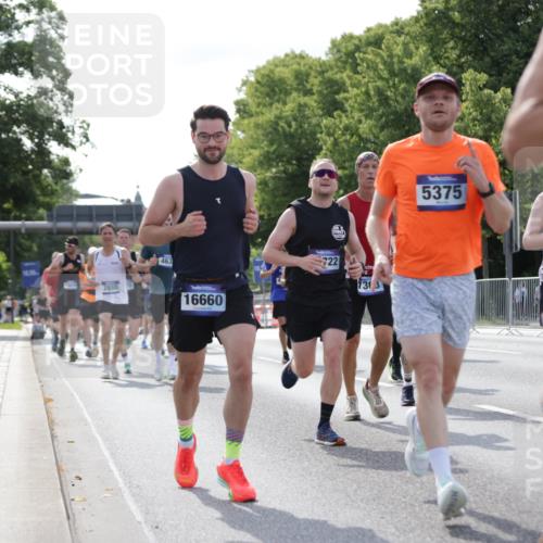 29.06.2025 - hella hamburg halbmarathon Jannik Wohlers http://msf.ph/oto/8221811 29.06.2025 09:51:05 Lombardsbrücke 1136, 1520, 1570, 1912, 1920, 1941, 2880, 2972, 3523, 3700, 4297, 4634, 4759, 4843, 4999, 5375, 5410, 7105, 7363, 7378, 7962, 8871, 9364, 9885, 10480, 11049, 11417, 11959, 13196, 13479, 14201, 14210, 14722, 14816, 15383, 15424, 15542, 15828, 15857, 15862, 16281, 16656, 16660, 17381, 17382, 17492, 17724, 17834, 18013, 18539, 18868, 18970 meine-sportfotos.de