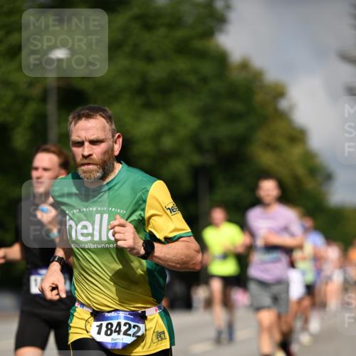 29.06.2025 - hella hamburg halbmarathon Dr. Thomas Lammeyer http://msf.ph/oto/8221869 29.06.2025 09:49:43 Kennedybrücke 1344, 2525, 3809, 3843, 3955, 4477, 4944, 5042, 6169, 7534, 7628, 7845, 7901, 8784, 8956, 10298, 10453, 10865, 10929, 11230 meine-sportfotos.de