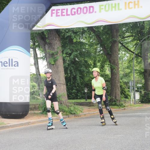 29.06.2025 - hella hamburg halbmarathon KatJ http://msf.ph/oto/8221870 29.06.2025 09:37:40 Zwischen KM18-KM19  meine-sportfotos.de