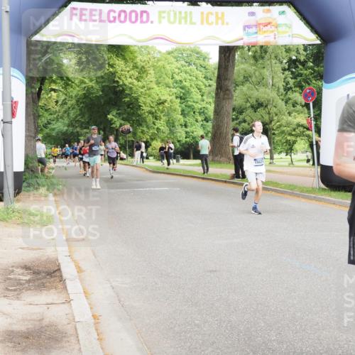 29.06.2025 - hella hamburg halbmarathon MichiJ http://msf.ph/oto/8221913 29.06.2025 10:24:29 Zwischen KM18-KM19 1889, 4944, 12751, 13252, 14629, 14841, 15621, 16123, 17022, 17643, 18183 meine-sportfotos.de
