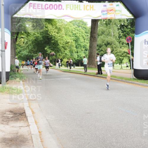 29.06.2025 - hella hamburg halbmarathon MichiJ http://msf.ph/oto/8221939 29.06.2025 10:24:29 Zwischen KM18-KM19 1889, 4944, 12751, 13252, 14629, 14841, 15621, 16123, 17022, 17643, 18183 meine-sportfotos.de