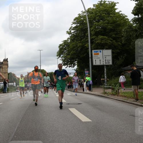 29.06.2025 - hella hamburg halbmarathon Yannick Fuchs http://msf.ph/oto/8222083 29.06.2025 10:46:09 20KM 2287, 2397, 2595, 4140, 4837, 5008, 5032, 5093, 5399, 5482, 6286, 6390, 7130, 7312, 7409, 7724, 7732, 8139, 8371, 8661, 8977, 9082, 9093, 9876, 10115, 11551, 12367, 12580, 13015, 13047, 13051, 13327, 14122, 14300, 14561, 15275, 15356, 15427, 15506, 15727, 15829, 15831, 16003, 16179, 16357, 16591, 17997, 18475, 18801, 18982 meine-sportfotos.de