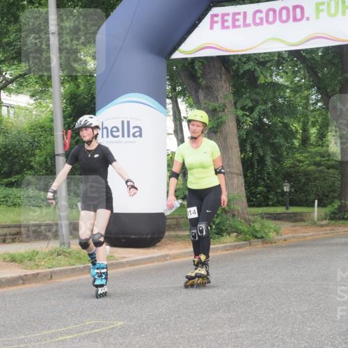 29.06.2025 - hella hamburg halbmarathon KatJ http://msf.ph/oto/8222110 29.06.2025 09:37:41 Zwischen KM18-KM19  meine-sportfotos.de