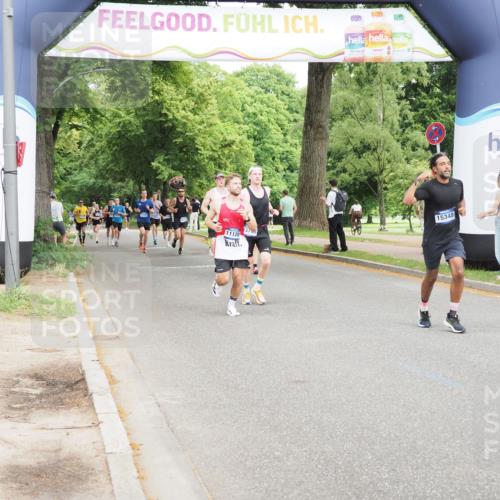 29.06.2025 - hella hamburg halbmarathon MichiJ http://msf.ph/oto/8222379 29.06.2025 10:24:36 Zwischen KM18-KM19 6704, 10477, 11120, 13798, 15348, 15621 meine-sportfotos.de