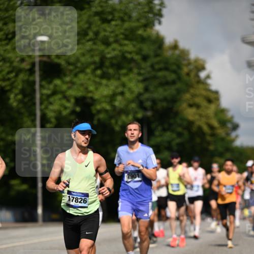 29.06.2025 - hella hamburg halbmarathon Dr. Thomas Lammeyer http://msf.ph/oto/8222396 29.06.2025 09:49:48 Kennedybrücke 1344, 1889, 3809, 3843, 3955, 4477, 4944, 5042, 7534, 7628, 7901, 8784, 8956, 10298, 10865, 10927, 10929, 11230, 11304 meine-sportfotos.de