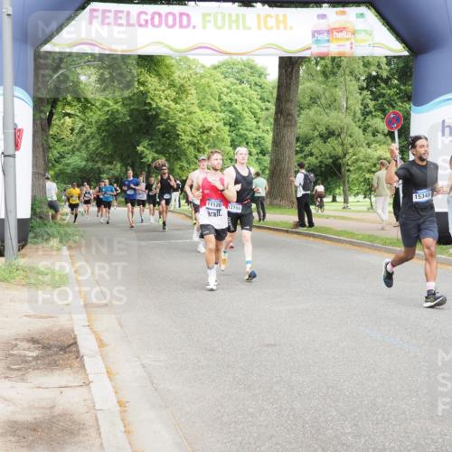 29.06.2025 - hella hamburg halbmarathon MichiJ http://msf.ph/oto/8222405 29.06.2025 10:24:36 Zwischen KM18-KM19 6704, 10477, 11120, 13798, 15348, 15621 meine-sportfotos.de