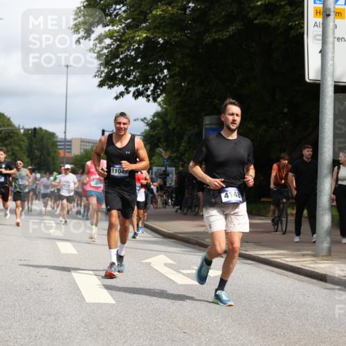 29.06.2025 - hella hamburg halbmarathon Yannick Fuchs http://msf.ph/oto/8222537 29.06.2025 10:33:10 20KM 1710, 2262, 2296, 2719, 2745, 2849, 3014, 3431, 4148, 5091, 5248, 6095, 6684, 7110, 8091, 9403, 10218, 11049, 11281, 11282, 11379, 12137, 12915, 13755, 14688, 14905, 15372, 16075, 16280, 17154, 17623, 17722, 18761, 19004, 19151 meine-sportfotos.de