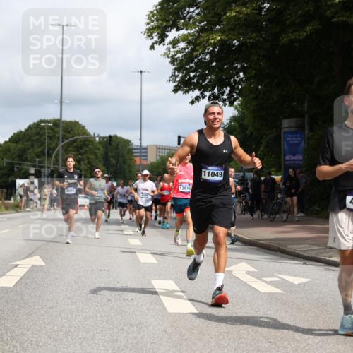 29.06.2025 - hella hamburg halbmarathon Yannick Fuchs http://msf.ph/oto/8222545 29.06.2025 10:33:10 20KM 1710, 2262, 2296, 2719, 2745, 2849, 3014, 3431, 4148, 5091, 5248, 6095, 6684, 7110, 8091, 9403, 10218, 11049, 11281, 11282, 11379, 12137, 12915, 13755, 14688, 14905, 15372, 16075, 16280, 17154, 17623, 17722, 18761, 19004, 19151 meine-sportfotos.de