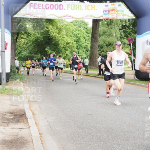29.06.2025 - hella hamburg halbmarathon MichiJ http://msf.ph/oto/8222627 29.06.2025 10:24:38 Zwischen KM18-KM19 6704, 10477, 11120, 13798, 14622, 15348, 15931 meine-sportfotos.de