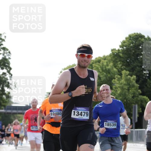 29.06.2025 - hella hamburg halbmarathon Jannik Wohlers http://msf.ph/oto/8222685 29.06.2025 09:51:10 Lombardsbrücke 1520, 1570, 1903, 1912, 1920, 2880, 2972, 3523, 4297, 4634, 4759, 4843, 4865, 4991, 4999, 5375, 5410, 6490, 7105, 7363, 8871, 9114, 9364, 10480, 10669, 11049, 11417, 11959, 13196, 13479, 14722, 15383, 15424, 15542, 15828, 15857, 16281, 16656, 16660, 17381, 17382, 17724, 18013, 18539, 18764, 18868, 18970 meine-sportfotos.de