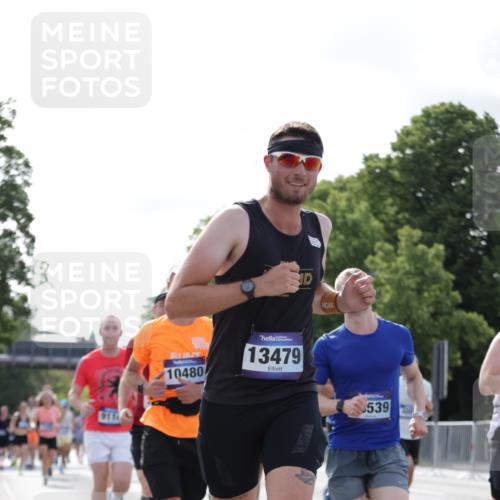 29.06.2025 - hella hamburg halbmarathon Jannik Wohlers http://msf.ph/oto/8222704 29.06.2025 09:51:10 Lombardsbrücke 1520, 1570, 1903, 1912, 1920, 2880, 2972, 3523, 4297, 4634, 4759, 4843, 4865, 4991, 4999, 5375, 5410, 6490, 7105, 7363, 8871, 9114, 9364, 10480, 10669, 11049, 11417, 11959, 13196, 13479, 14722, 15383, 15424, 15542, 15828, 15857, 16281, 16656, 16660, 17381, 17382, 17724, 18013, 18539, 18764, 18868, 18970 meine-sportfotos.de