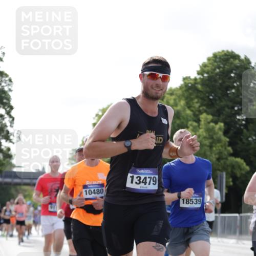 29.06.2025 - hella hamburg halbmarathon Jannik Wohlers http://msf.ph/oto/8222722 29.06.2025 09:51:11 Lombardsbrücke 1520, 1570, 1903, 1920, 2880, 2972, 3523, 4297, 4634, 4759, 4843, 4865, 4991, 4999, 5375, 5410, 6490, 7105, 7363, 8871, 9114, 9364, 10375, 10480, 10669, 11049, 11417, 11959, 12711, 12712, 13196, 13479, 14722, 15383, 15542, 15828, 15857, 16281, 16656, 16660, 17381, 17382, 17724, 18013, 18539, 18764, 18868, 18970 meine-sportfotos.de