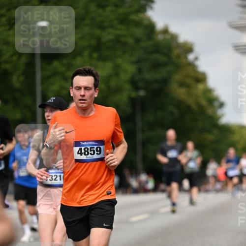 29.06.2025 - hella hamburg halbmarathon Dr. Thomas Lammeyer http://msf.ph/oto/8222823 29.06.2025 10:13:02 Kennedybrücke 1147, 1823, 2427, 2978, 3762, 4592, 4859, 5885, 6674, 7198, 9297, 9718, 9823, 9951, 9958, 10035, 10092, 10194, 10609, 10857 meine-sportfotos.de