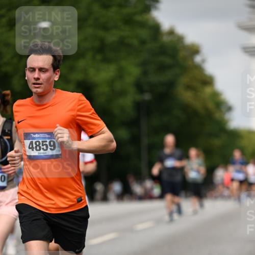 29.06.2025 - hella hamburg halbmarathon Dr. Thomas Lammeyer http://msf.ph/oto/8222857 29.06.2025 10:13:03 Kennedybrücke 1147, 1823, 2427, 2978, 3762, 4592, 4859, 5885, 6674, 7198, 9297, 9718, 9823, 9951, 9958, 10035, 10092, 10194, 10609, 10857 meine-sportfotos.de