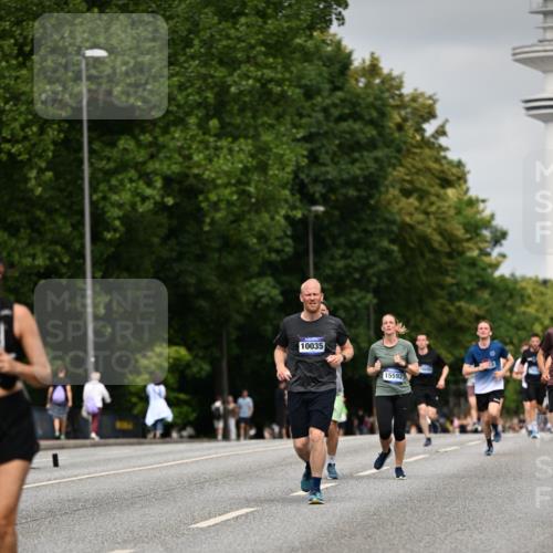 29.06.2025 - hella hamburg halbmarathon Dr. Thomas Lammeyer http://msf.ph/oto/8223032 29.06.2025 10:13:04 Kennedybrücke 1823, 2427, 3762, 4592, 4859, 6674, 7198, 9297, 9718, 9823, 9951, 9958, 10035, 10092, 10194, 10609, 10857 meine-sportfotos.de