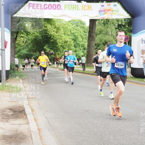 29.06.2025 - hella hamburg halbmarathon MichiJ http://msf.ph/oto/8223049 29.06.2025 10:24:42 Zwischen KM18-KM19 3809, 6704, 10384, 11120, 12044, 12447, 13798, 14622, 15348, 15415, 15931, 17691, 18237 meine-sportfotos.de