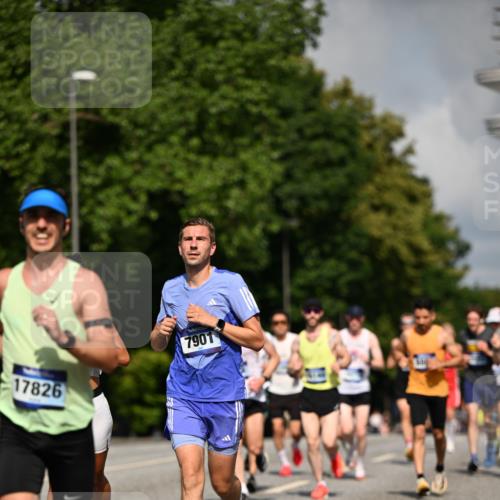 29.06.2025 - hella hamburg halbmarathon Dr. Thomas Lammeyer http://msf.ph/oto/8223055 29.06.2025 09:49:49 Kennedybrücke 1344, 1889, 3809, 3843, 3955, 4477, 4944, 5042, 7534, 7628, 7901, 8784, 8956, 10298, 10865, 10927, 10929, 11230, 11304 meine-sportfotos.de