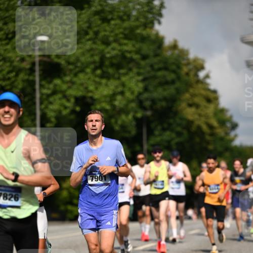 29.06.2025 - hella hamburg halbmarathon Dr. Thomas Lammeyer http://msf.ph/oto/8223061 29.06.2025 09:49:49 Kennedybrücke 1344, 1889, 3809, 3843, 3955, 4477, 4944, 5042, 7534, 7628, 7901, 8784, 8956, 10298, 10865, 10927, 10929, 11230, 11304 meine-sportfotos.de