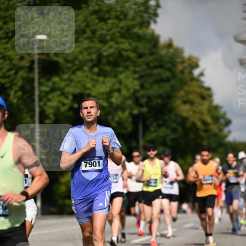 29.06.2025 - hella hamburg halbmarathon Dr. Thomas Lammeyer http://msf.ph/oto/8223111 29.06.2025 09:49:49 Kennedybrücke 1344, 1889, 3809, 3843, 3955, 4477, 4944, 5042, 7534, 7628, 7901, 8784, 8956, 10298, 10865, 10927, 10929, 11230, 11304 meine-sportfotos.de